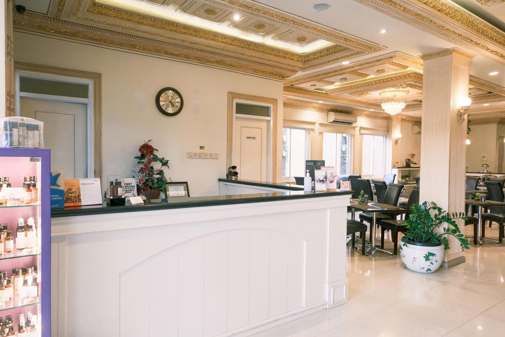 Ceria Boutique Hotel Maguwo Ngoại thất bức ảnh